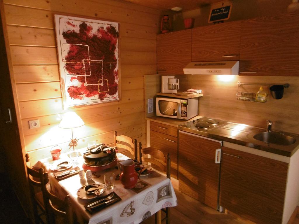 Gite Au Coeur Du Chalet En Belledonne Vers Prapoutel Les 7 Laux Sainte-Agnes  Room photo